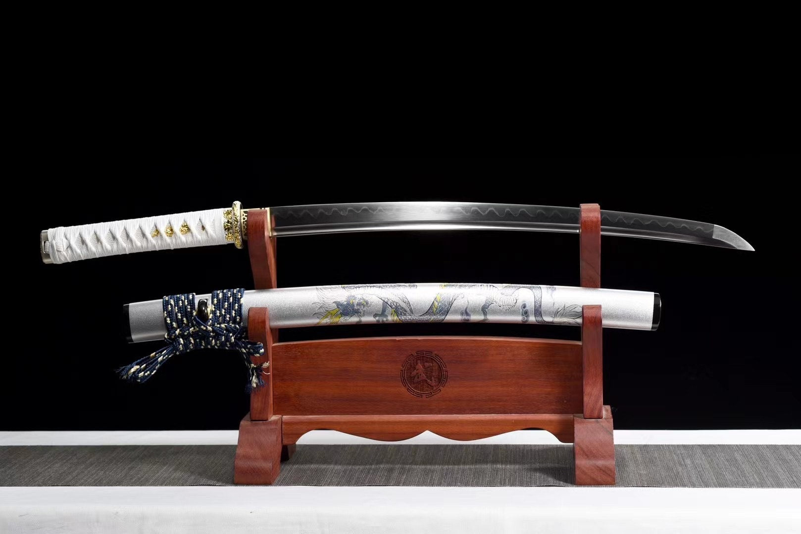 Tsuba artisanale du wakizashi Tamana en acier T10