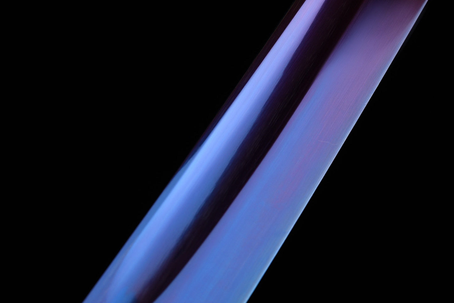 Katana Owase – Acier Manganèse - vue d'ensemble sur fond noir