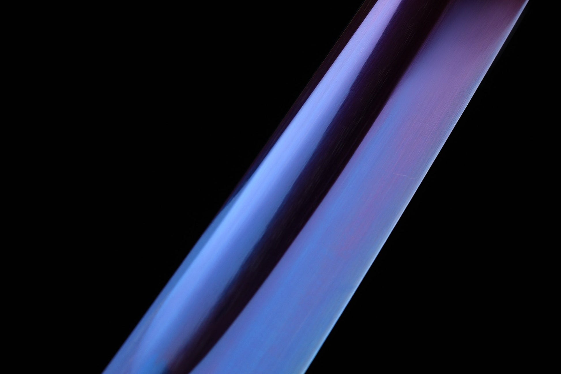 Katana Owase – Acier Manganèse - vue d'ensemble sur fond noir