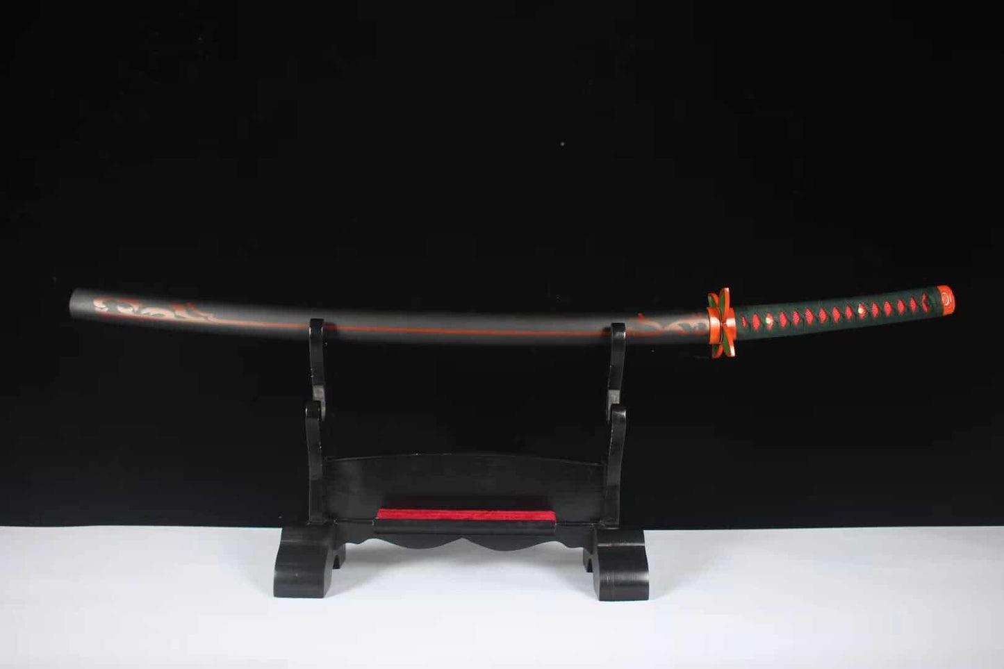 Katana Shinobu Kocho – Demon Slayer Lame Papillon - détail du fourreau (saya)