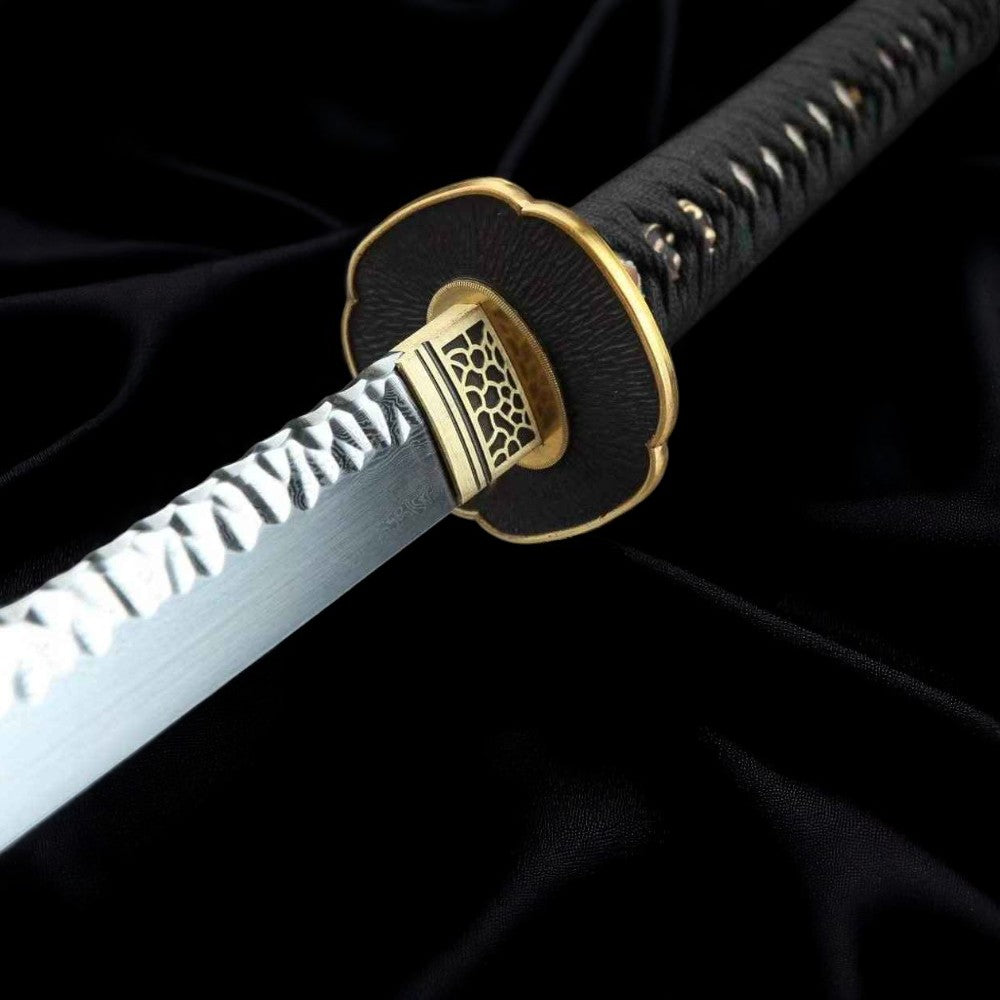 Katana Fleur de Feu – Damas - détail du fourreau (saya)