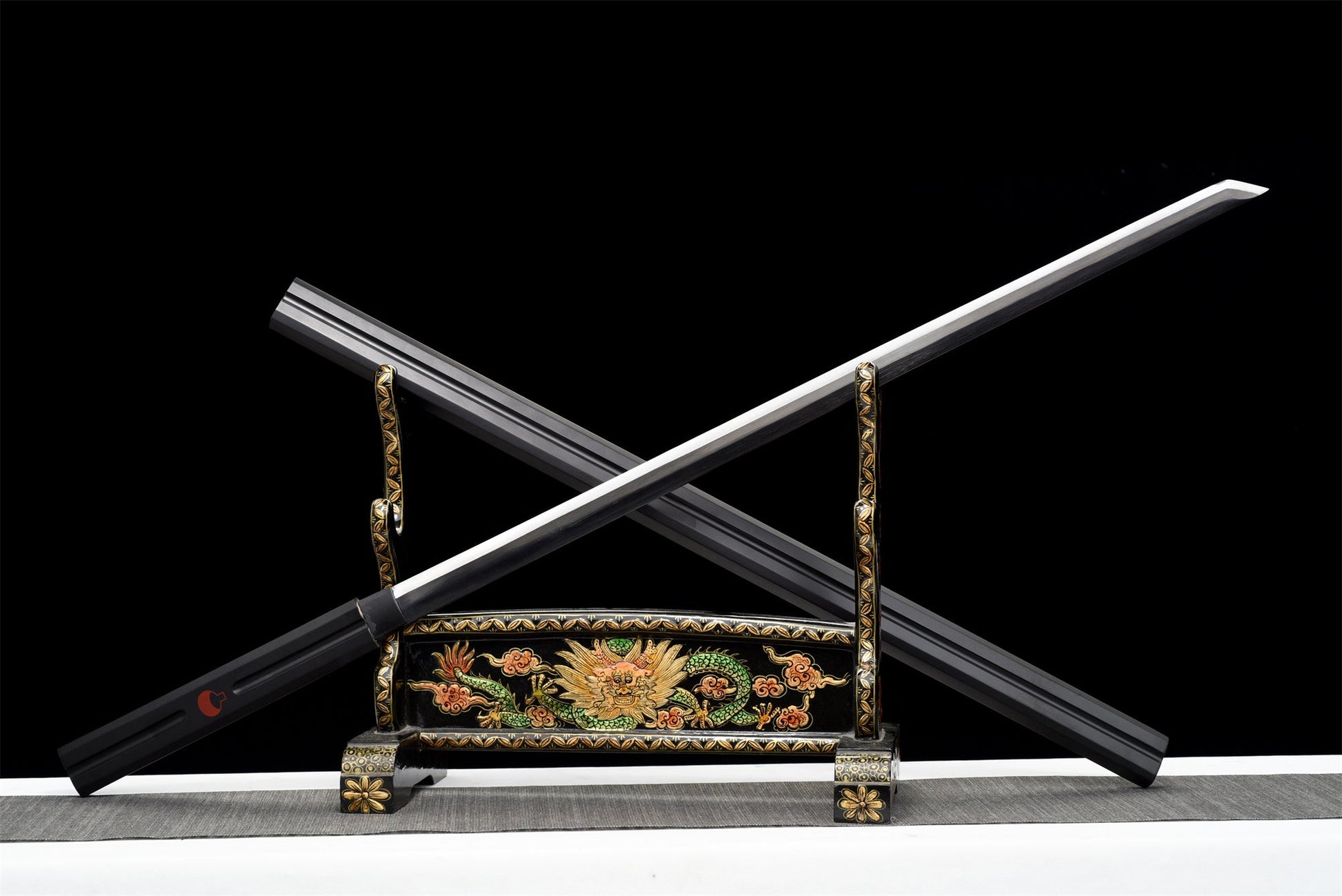 Katana Sasuke Uchiwa – Naruto - détail du fourreau (saya)