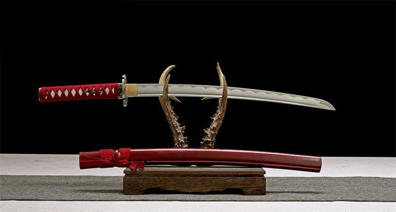 Tsuka tressée du wakizashi Kagoshima avec menuki traditionnel