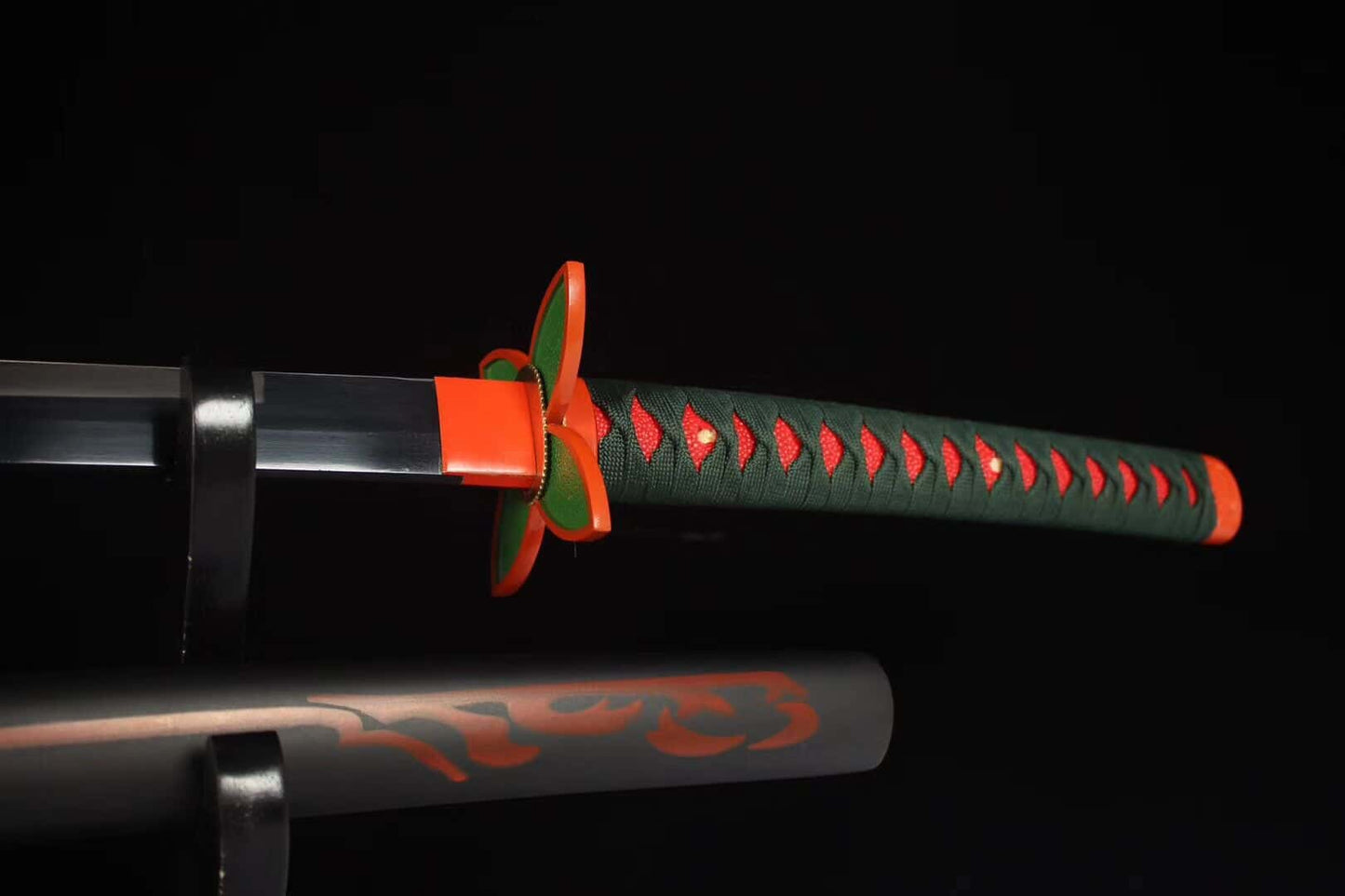 Katana Shinobu Kocho – Demon Slayer Lame Papillon - détail de la poignée (tsuka)